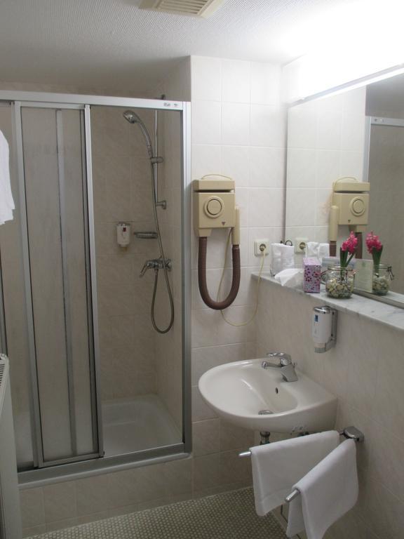 Adler Golf-& Tagungshotel Harth-Poellnitz Экстерьер фото