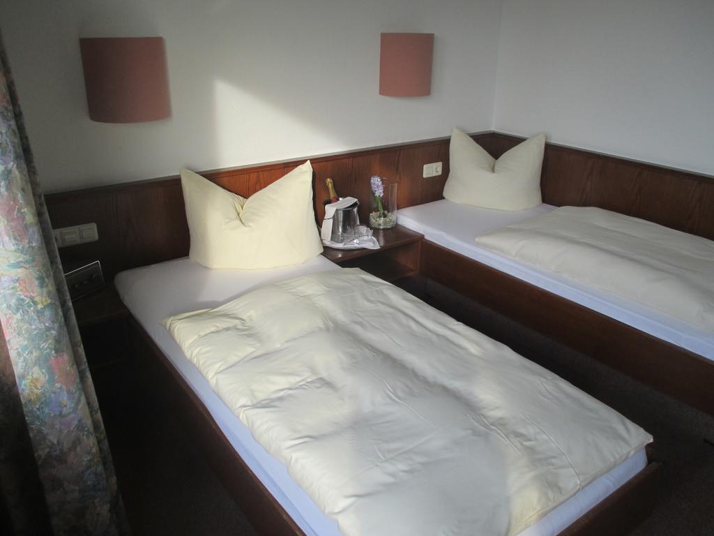 Adler Golf-& Tagungshotel Harth-Poellnitz Экстерьер фото