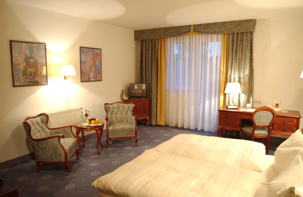 Adler Golf-& Tagungshotel Harth-Poellnitz Экстерьер фото